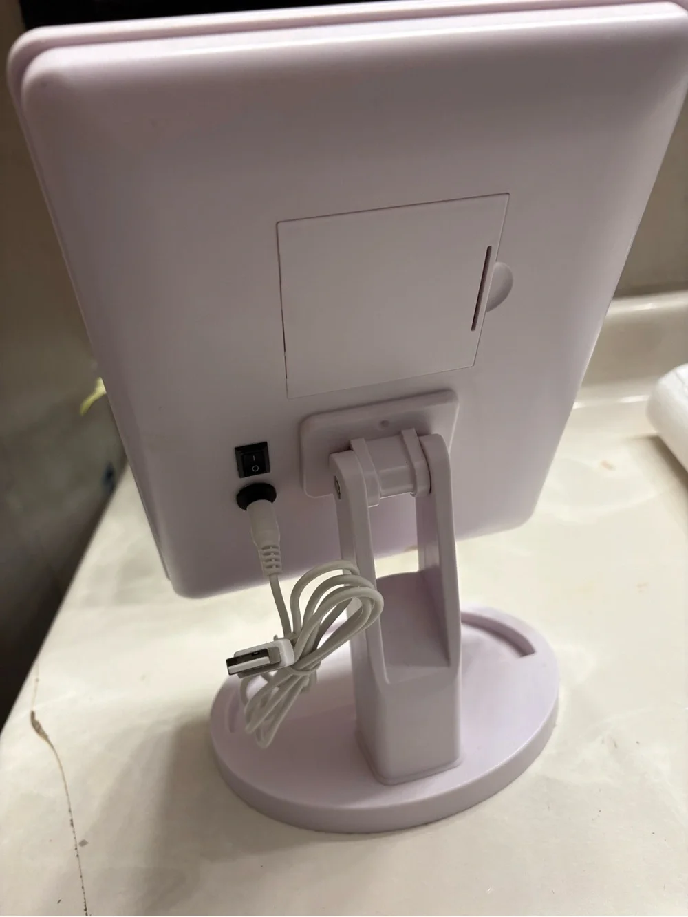 Rodan + Fields LED Makeup Mirror in Light Pink